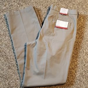 NWT men's classic khaki pants